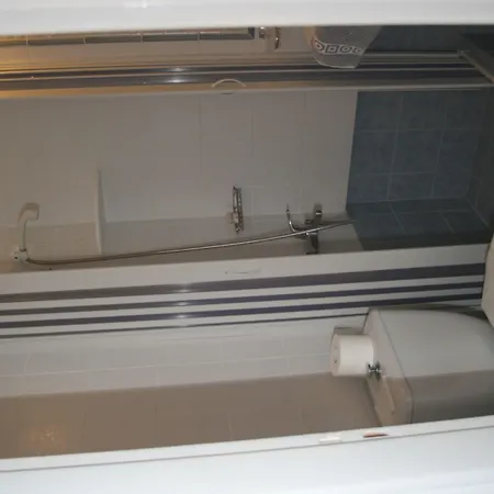 Adonis & Hotell Naousa