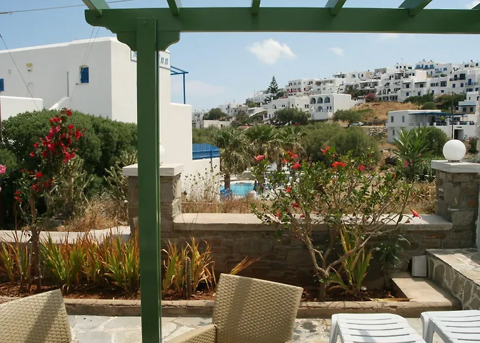 Hotel Adonis & Naousa (Paros)