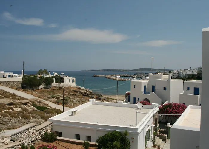 Hotel Adonis & Naousa (Paros)