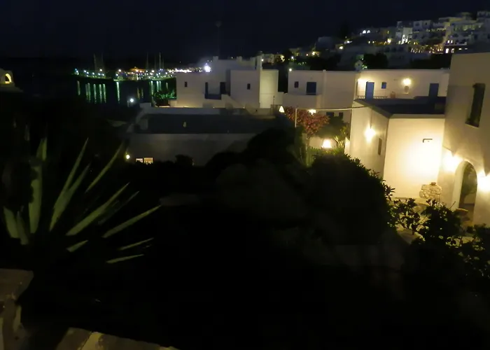Hotel Adonis & Naousa (Paros)