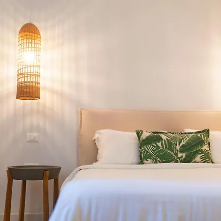 Adonis Studios&apartments Naousa (Paros)