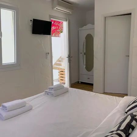 Adonis Studios&apartments