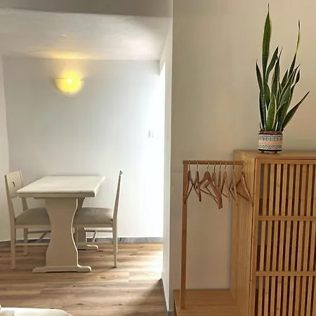 Adonis Studios&apartments Naousa (Paros)