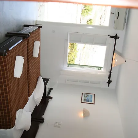 Adonis Studios&apartments 3* Naousa (Paros)
