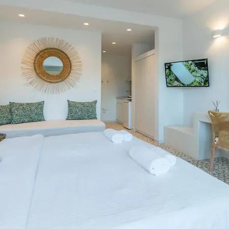 Adonis Studios&apartments Hotel Naousa (Paros)