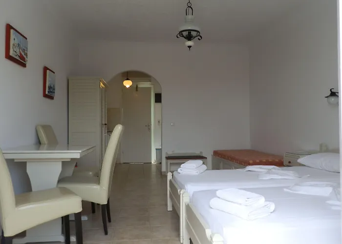 Hotel Adonis Studios&apartments