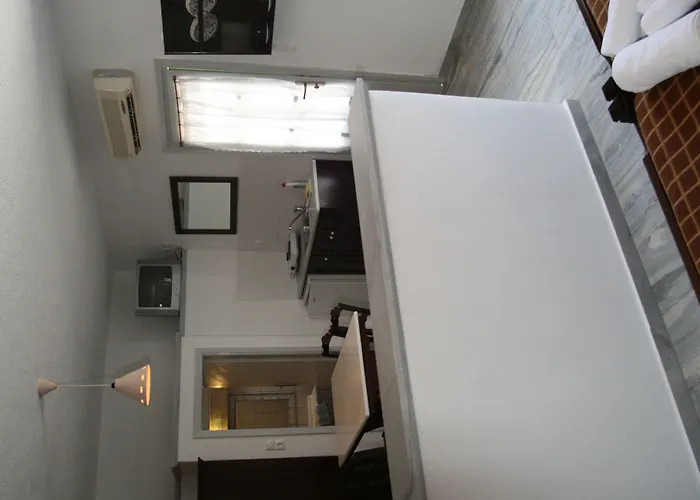 Adonis Studios&apartments Naousa (Paros)