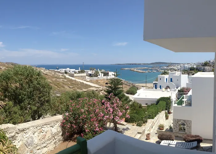 Adonis Studios&apartments Naousa (Paros)