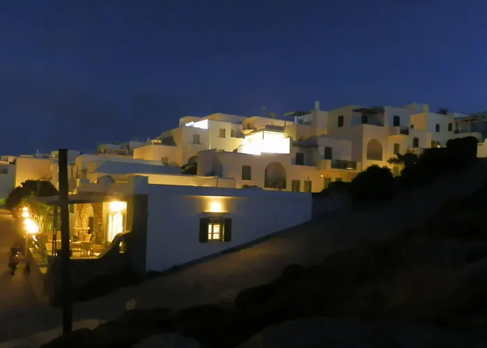 Adonis & Hotell Naousa